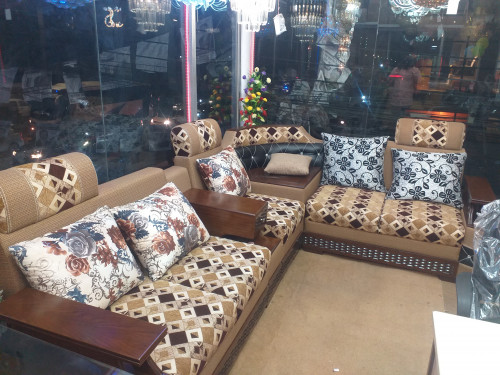 Stylish Sofa Set with Nice Pillow